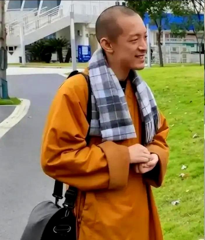 一个北大数学天才，出家12年后居然说：寺庙里的人际关系，比外面还复杂。你敢信吗
