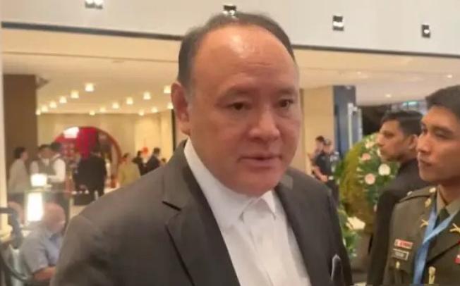 6月21日，被中方制裁了11天，未公开露面菲律宾防长特奥多罗，在接受英国《金融时