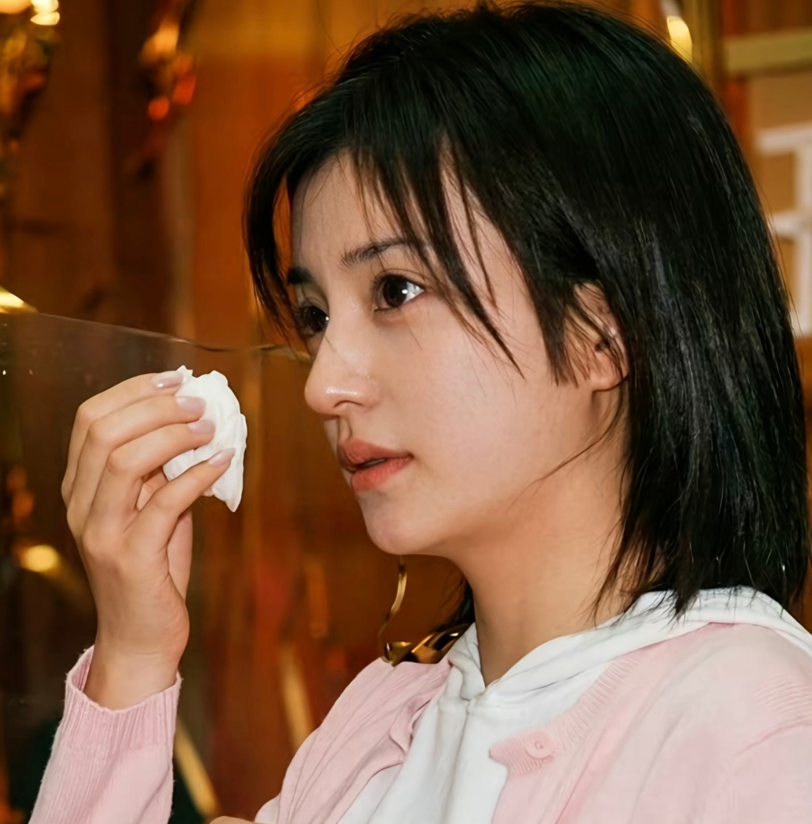 她的眼睛鼻子真的神来之笔眼睛怎么那么有神…