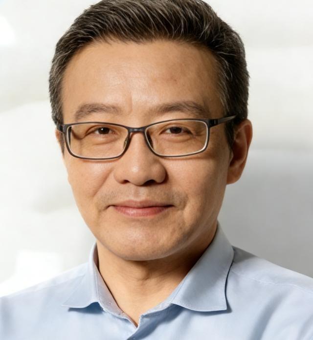 复旦大学王德峰教授曾再次语出惊人：“我母亲生前很节俭，你扔她东西她就发火。她走