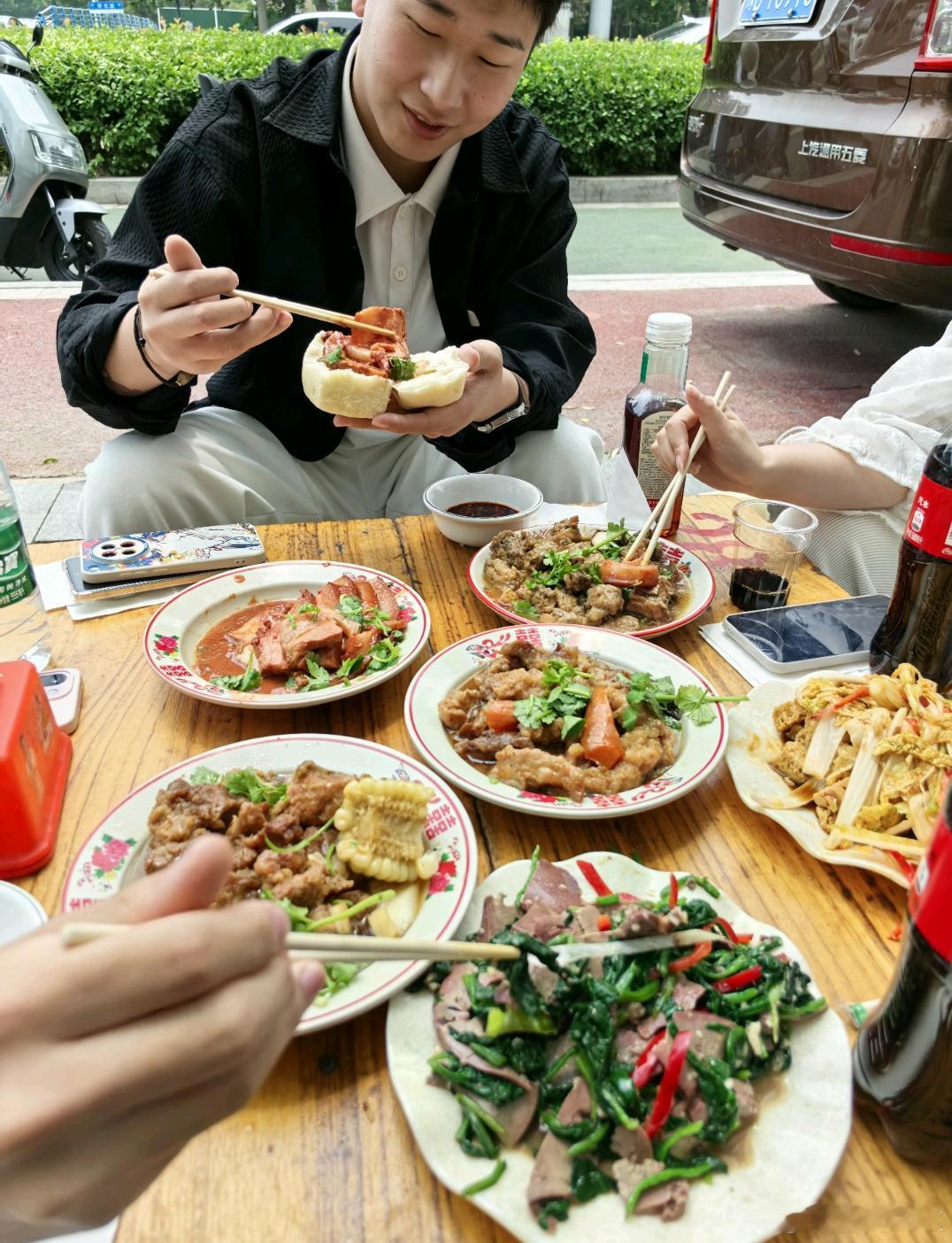 高德扫街榜美食摄影大赛谁说美食必须高大上？打开​​​高德扫街榜，选择烟火小店，