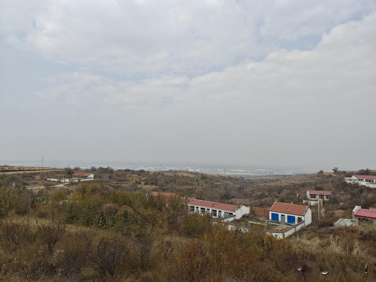 防止规模性返乡滞乡，老贺作为其中的一员，在这里和大家分享一下此举的必要性。面