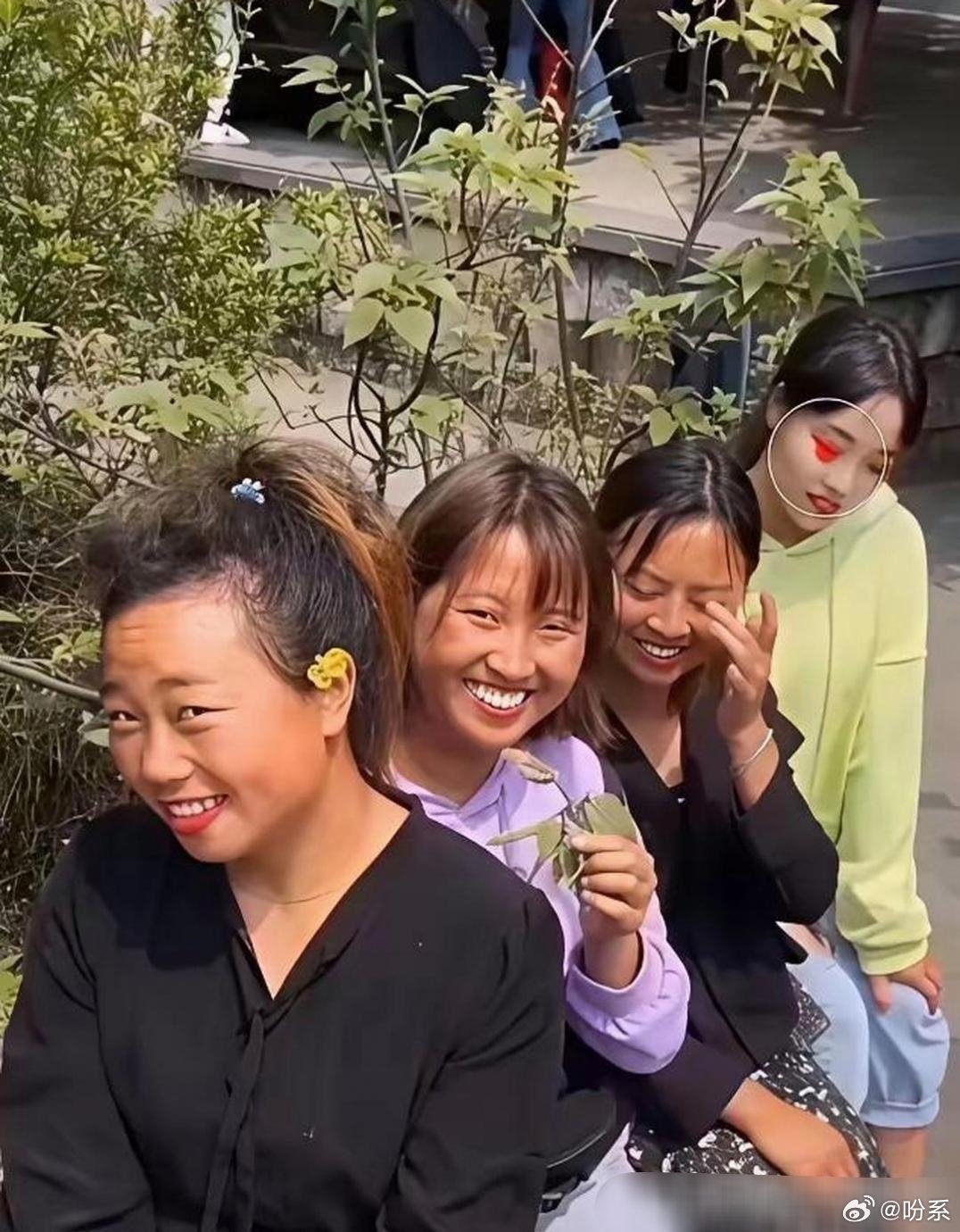 美颜一开，人人都是大美女。