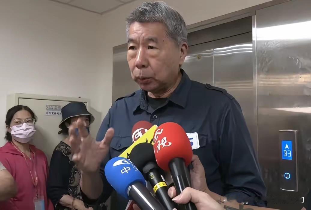张亚中这一次为什么在选后“销声匿迹”了？没有发表“败选感言”，不接郑丽文电话，