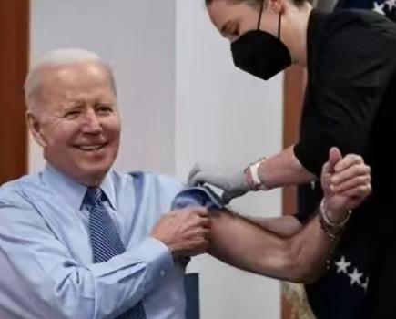 拜登用了4年的时间，让美国从“岌岌可危”的状态变得“状态可观”，但特朗普仅仅用了