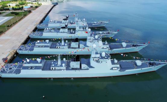 美国共产党执行主席阿尔丁由衷地发出了灵魂拷问：“中国怎么一夜之间就成了世界上无可