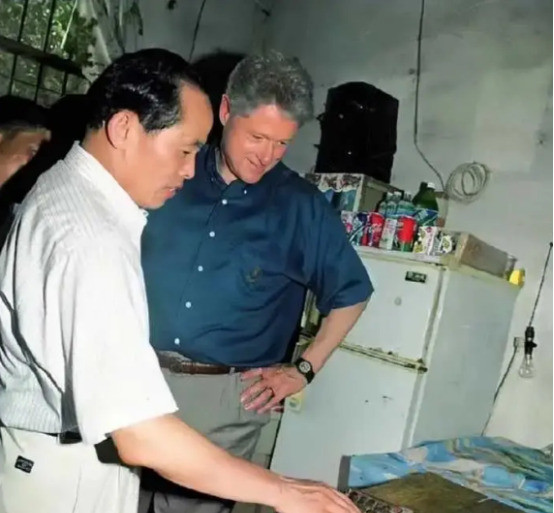 美国总统中国行看到算盘1998年，美国总