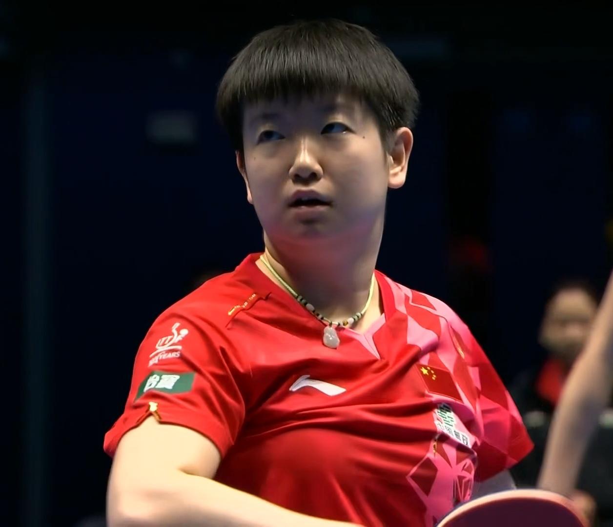 孙颖莎3-0迪亚克努国乒女团开门红，首盘孙颖莎横扫对手，恭喜莎莎！第一局莎莎