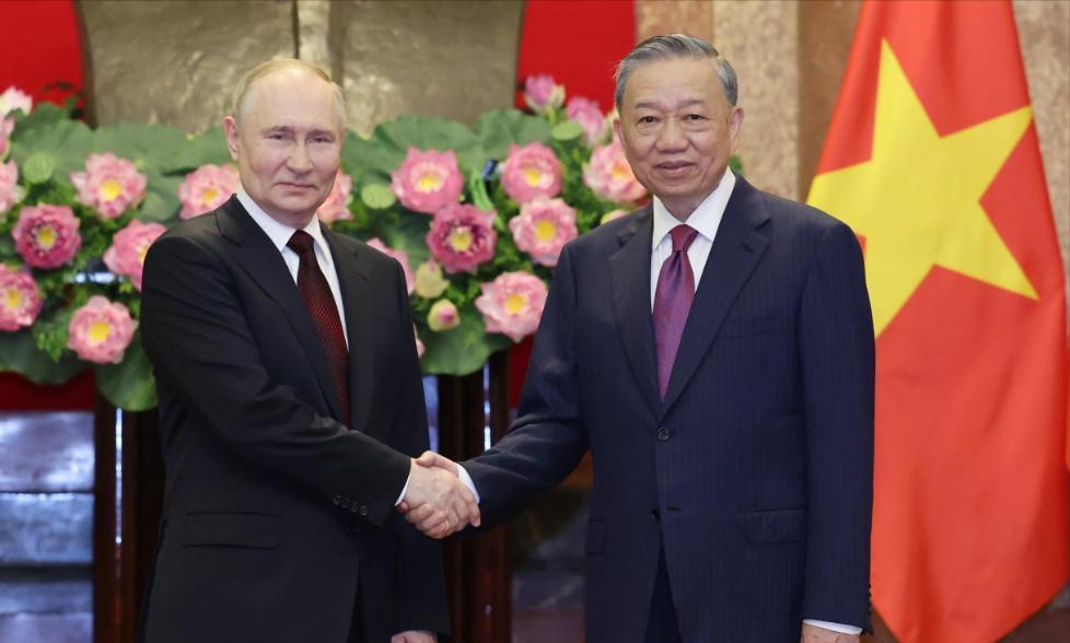 越南拉拢美俄开发南海油气田，试图借力开采深水资源，一旦越过九段线中方绝不会退让。