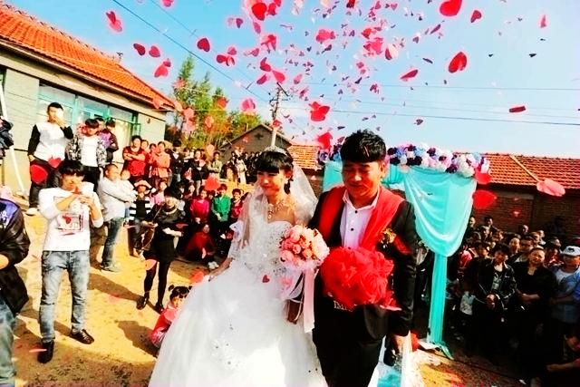 婆婆坚持让儿媳顺产, 生下孩子后老公为何流下泪水?