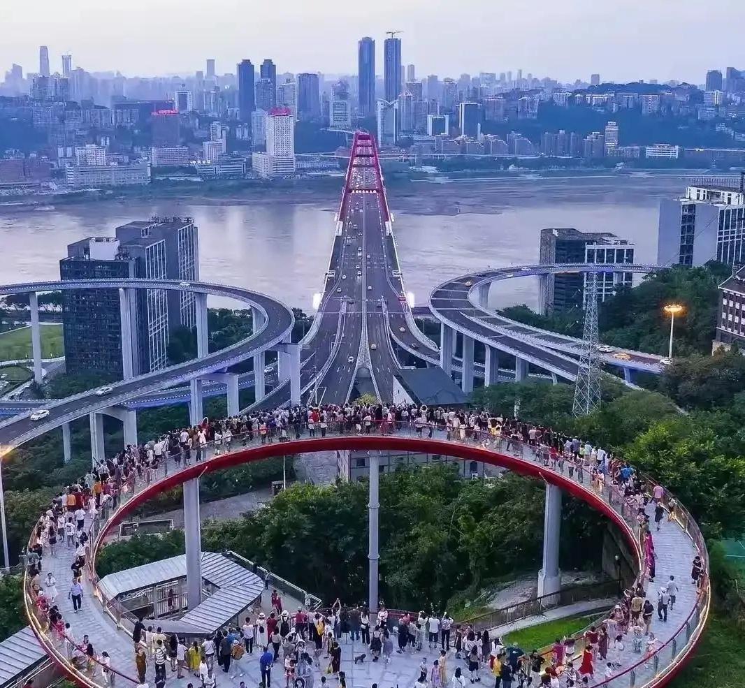 重庆向南的城市轨道交通线路规划设计，可让重庆南岸区，巴南区的一些朋友们操心不少哦