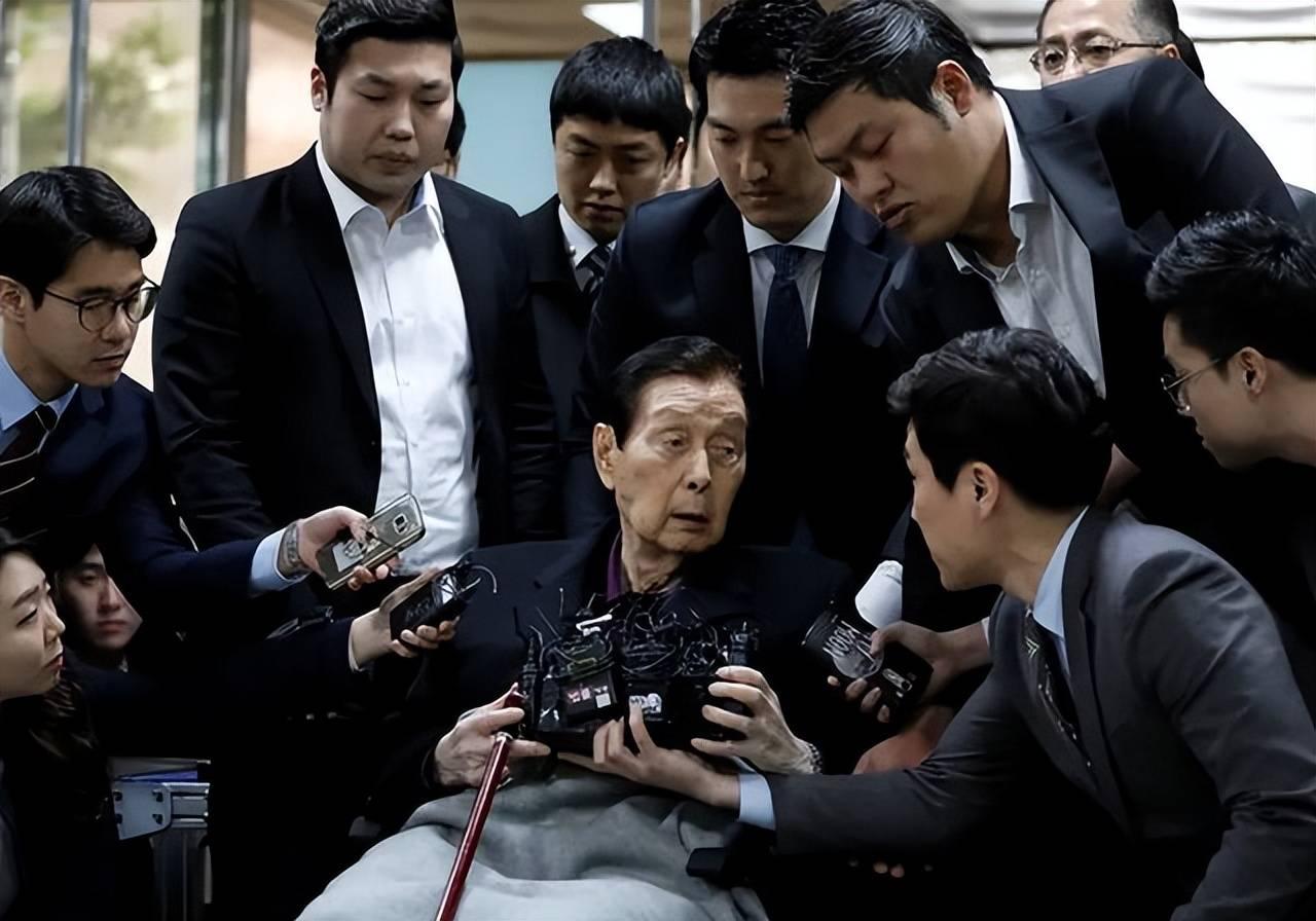 操控总统、玩弄女星、娶三任妻子：这个韩国最狂财阀有多嚣张？有些人的嚣张，不在他