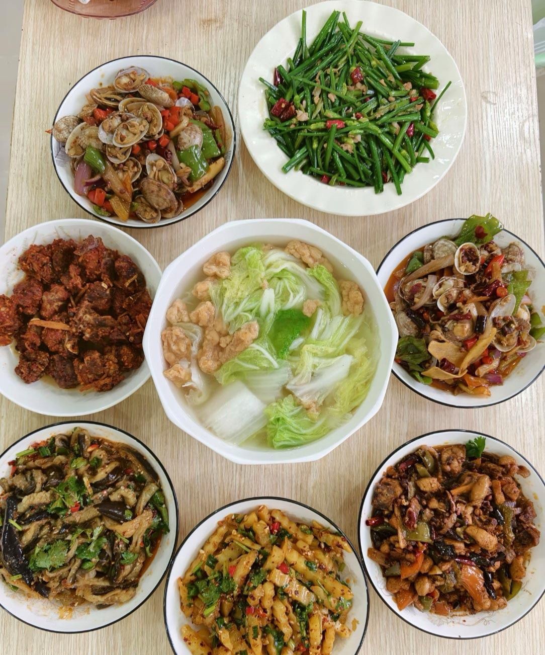 农村人的午餐，简单大气