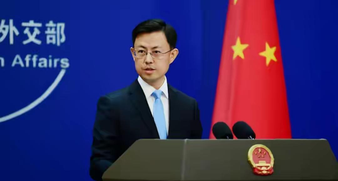 菲律宾抗议中国新建黄岩岛自然保护区中方一句话霸气回应。据路透社报道，菲律宾外交