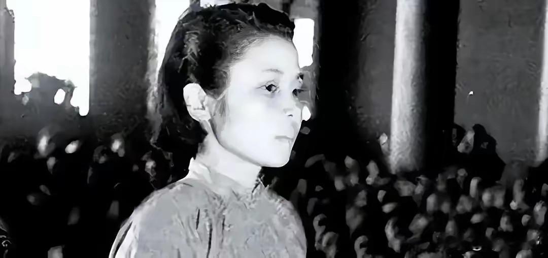 1951年，一个军统女特务被抓，审她的时候，她不求饶，也不喊冤，就反复说一句话：