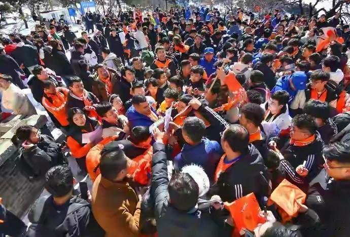 泰山俱乐部取消爬泰山祈福活动是多么的愚蠢，据网友爆料说是因为封建迷信，如果爬泰山