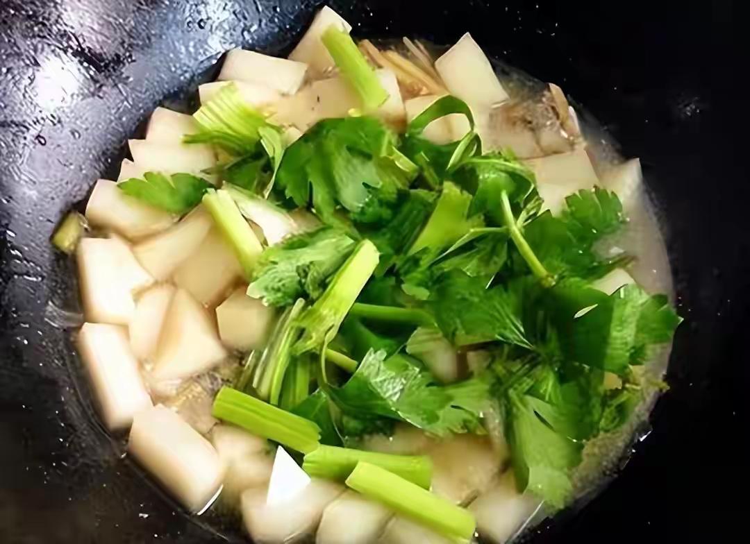 芜菁常被当萝卜，却是亩产7000斤的战争救命粮，如今出口欧美卖高价，2024年对