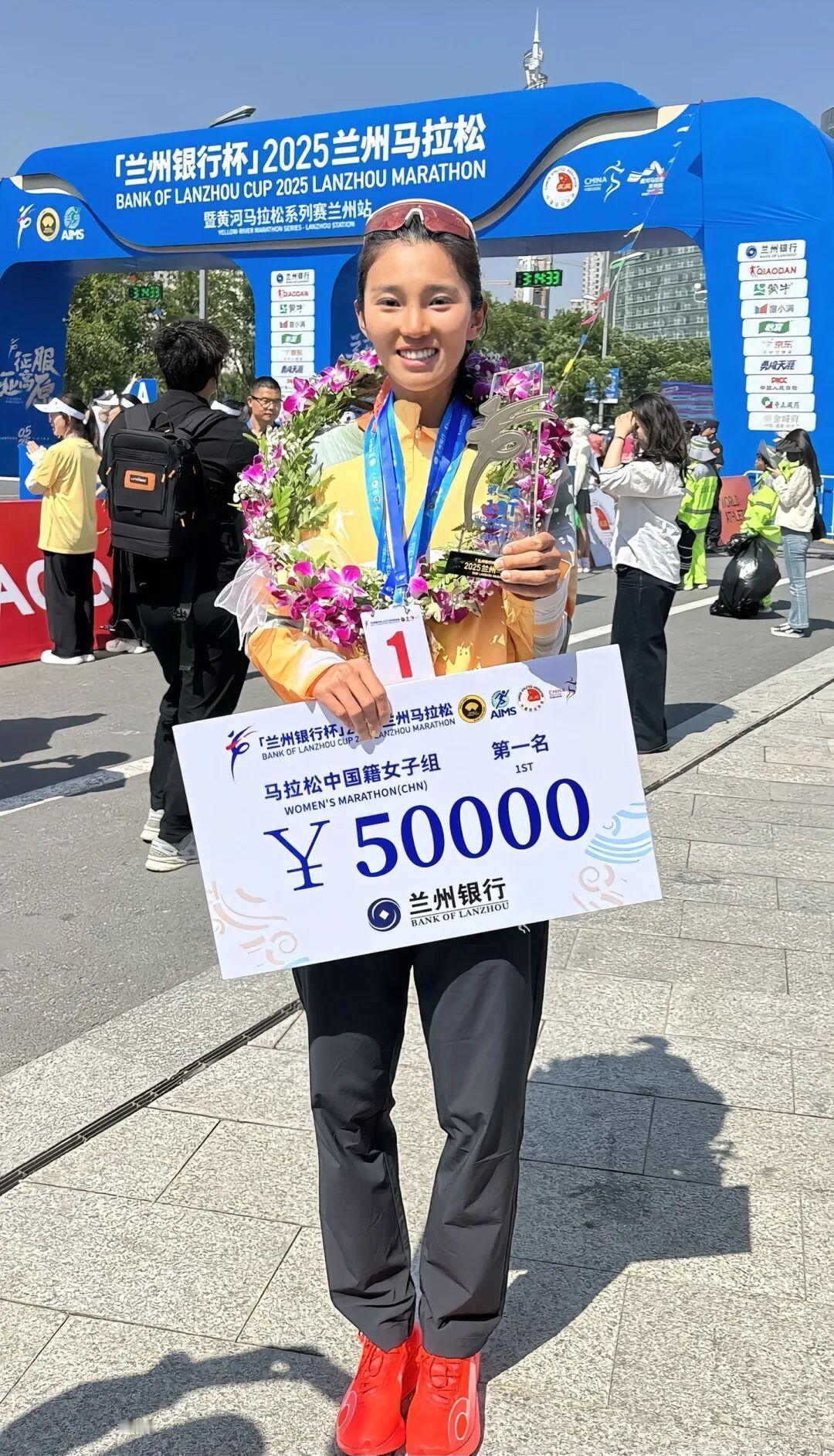 重磅回归！焦安静时隔一年，正式复出征战兰州马拉松！曾经的兰马国内女子冠军，
