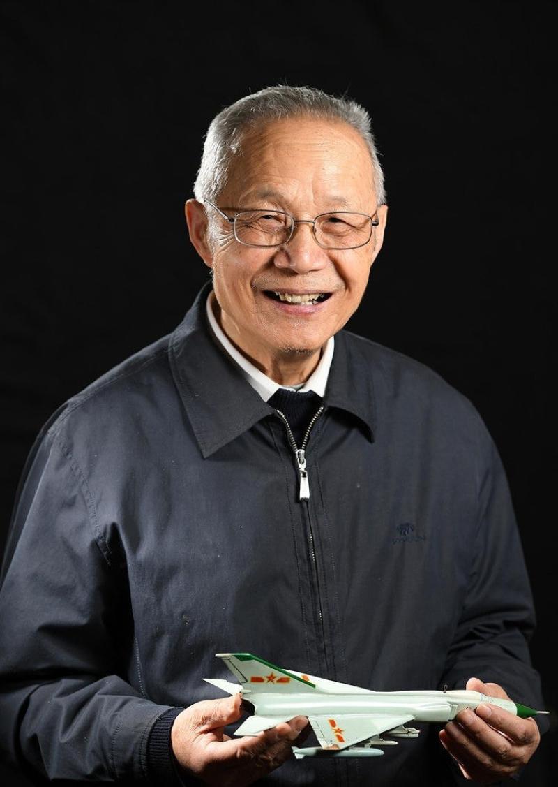 “歼-8之父”两院院士顾诵芬逝世，享年96岁一位一辈子和战机图纸打交道的