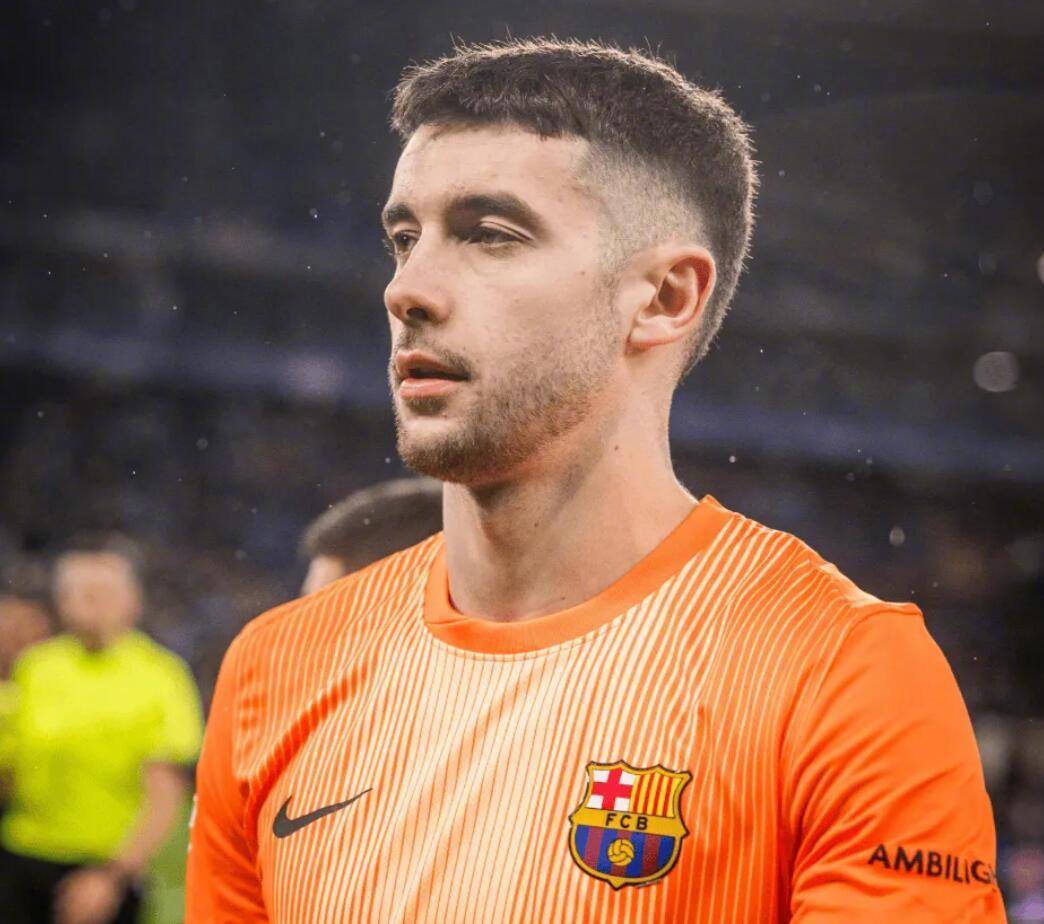 西班牙国家队即将揭晓新一期集训名单。根据塞尔电台披露的消息，巴萨门将乔安-加西亚