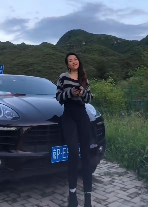 痛心！河北44岁美女老板卢玉青离世，住别墅开保时捷，半生拼搏终败给健康透支