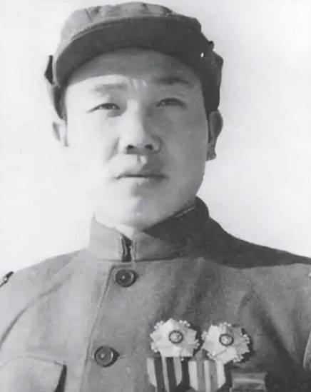 1950年11月29日，一位志愿军排长无视上级命令，放弃驻守高地，放走了美军的5