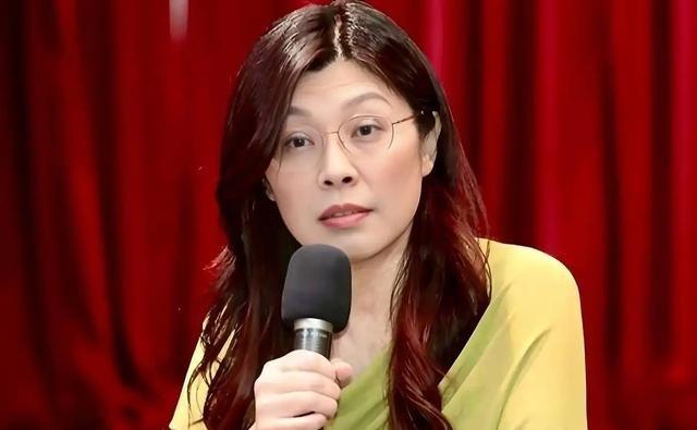 反转来了！前脚民调还把郑丽文按在4%垫底，后脚她转手就把40多国驻台代表请进国民