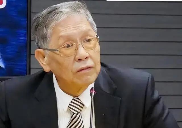 帅化民曾说：过去毛主席说美帝是纸老虎，我是不服的！台湾退役中将帅化民早前在一档访