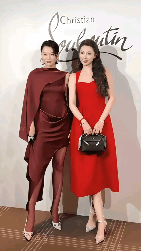 第一次被胡杏儿惊艳到，以前我觉得她挺普通的，现在我相信她不上镜了，美女真的是看整