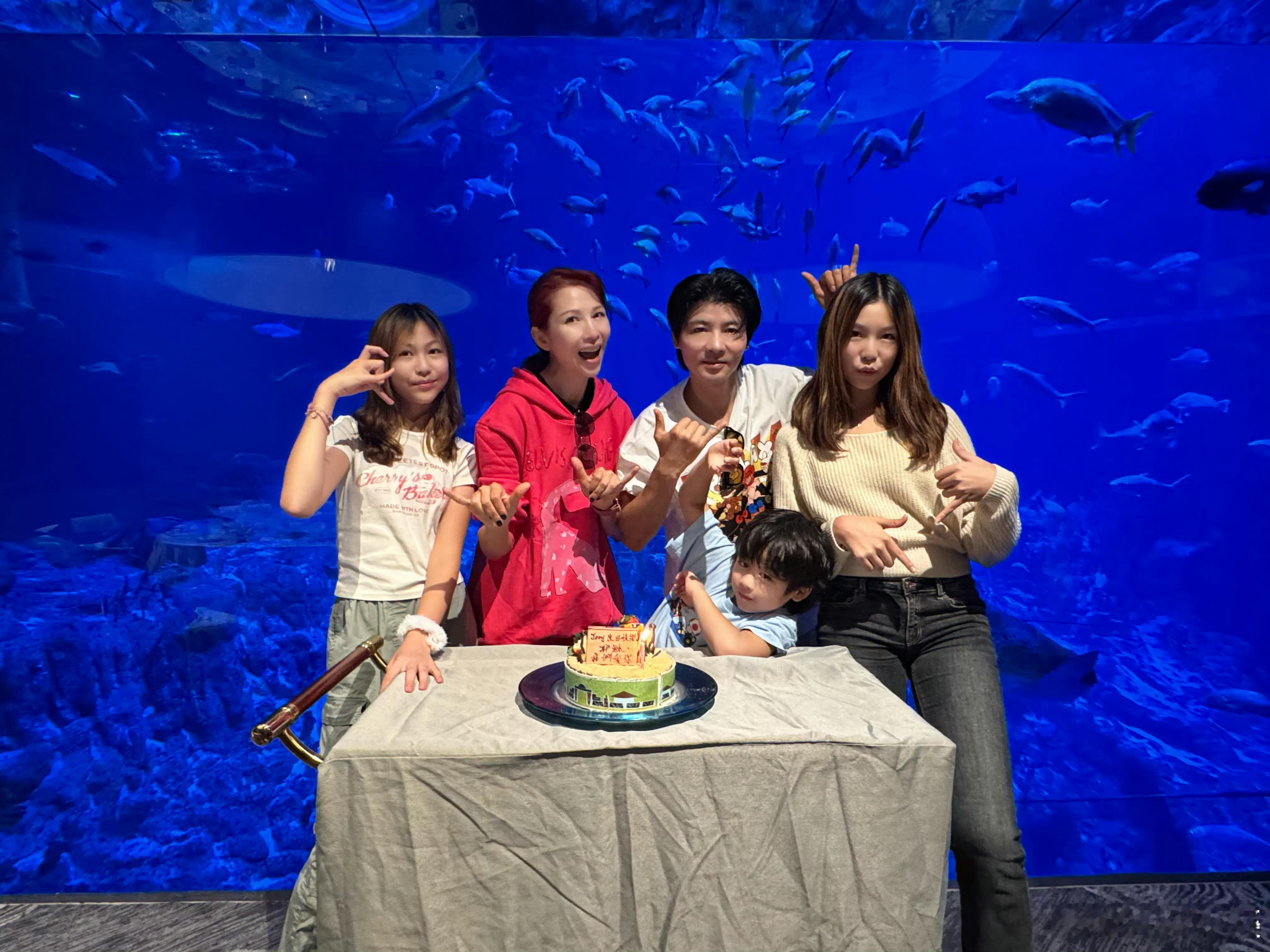 蔡少芬两个女儿都很像妈妈