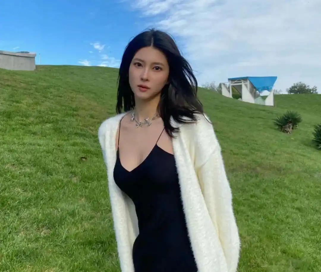 篮球美人计：她被称为CBA最美女友，谁赞成？谁反对？ 1990年出生，身高