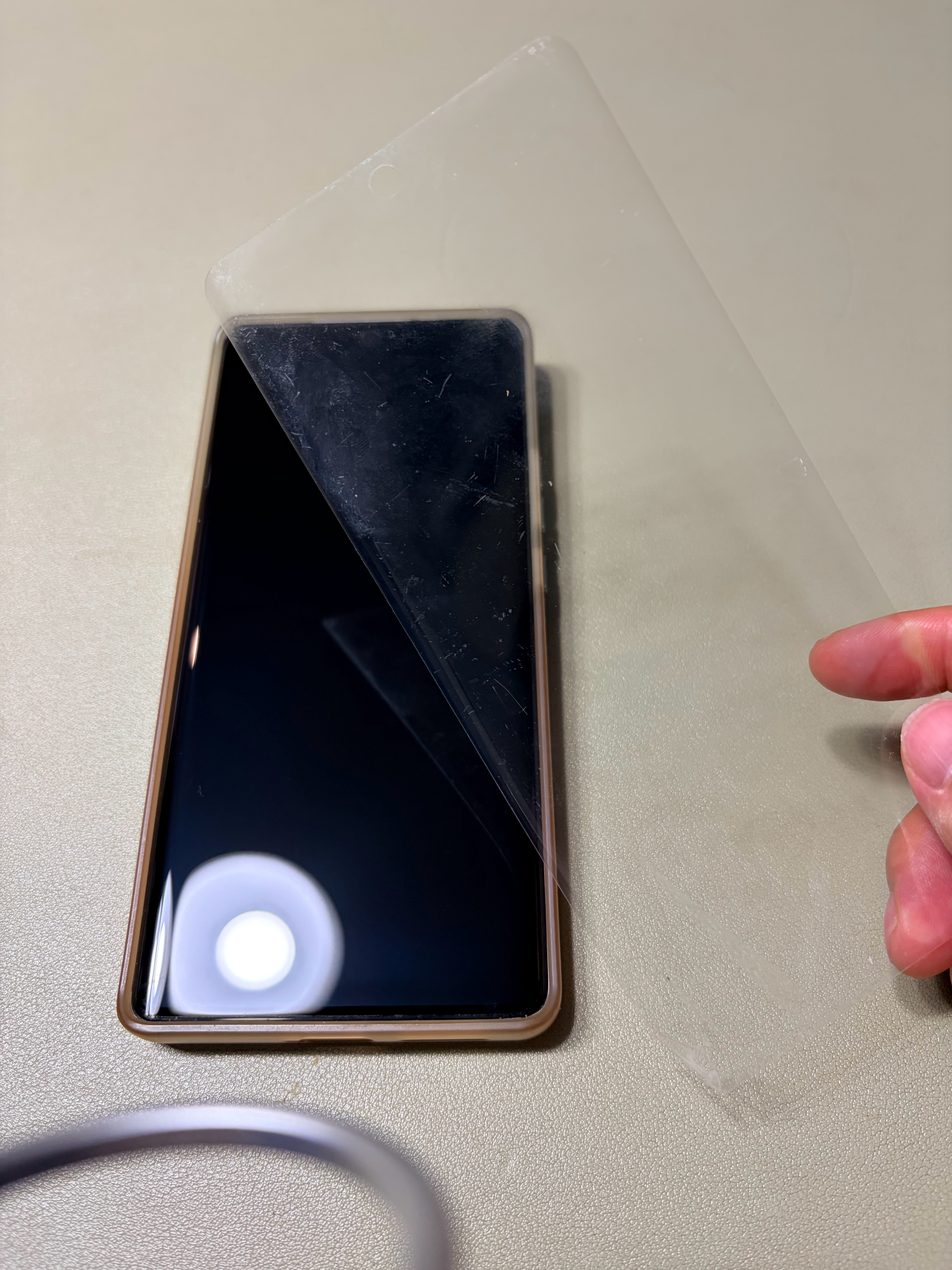 很多人直到换手机也没享受到手机厂商吹了无数次牛逼的所谓顶级屏幕素质。我是少数派，