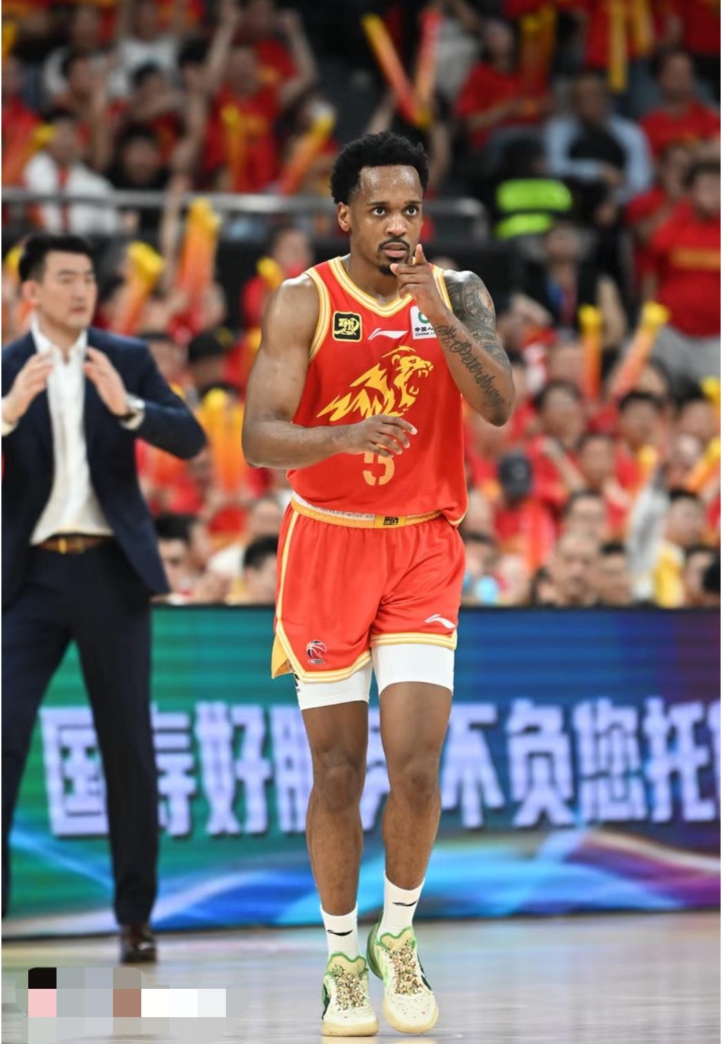 广厦外援布朗至今仍在美国，第二阶段出战成疑作为广厦老球迷，聊