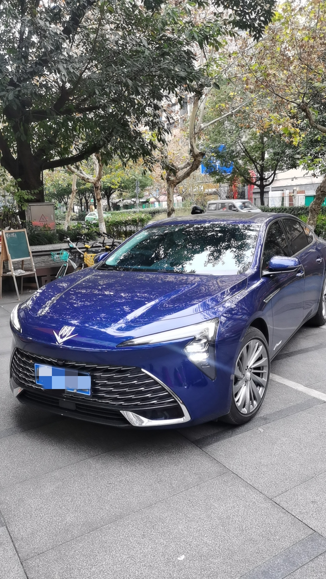 告别我一年的君越艾维亚23年10月上牌别克君越艾维亚，当时的心情还是非常珍惜，