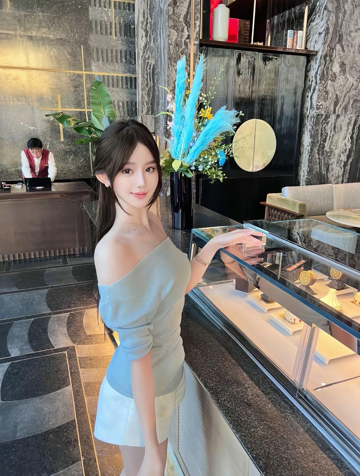 优雅气质，珠宝闪耀，时尚穿搭，魅力无限