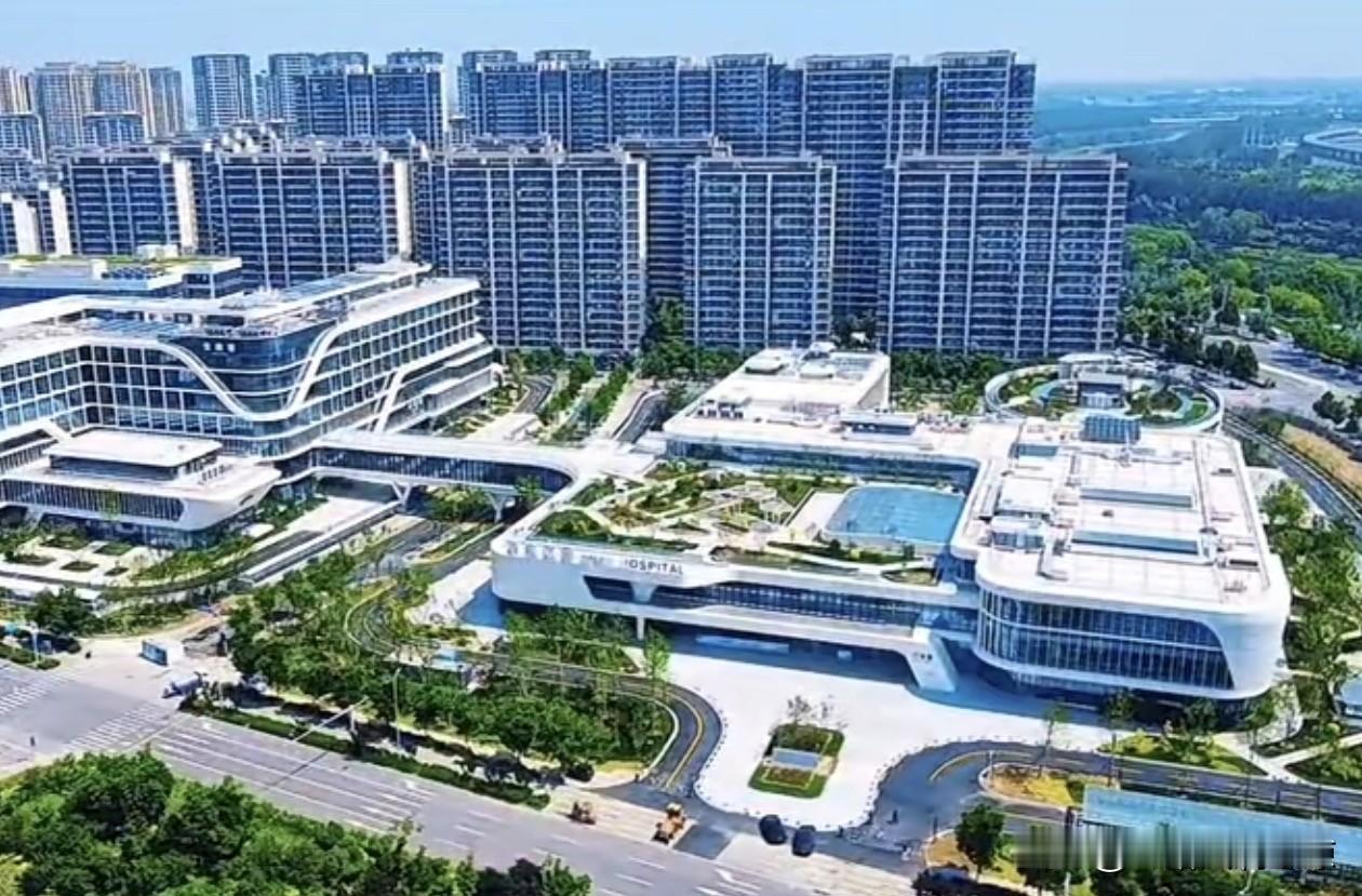 济南医院搬迁公告尊敬的市民朋友：感谢您一直以来对济南医院的信任与支持。目前，