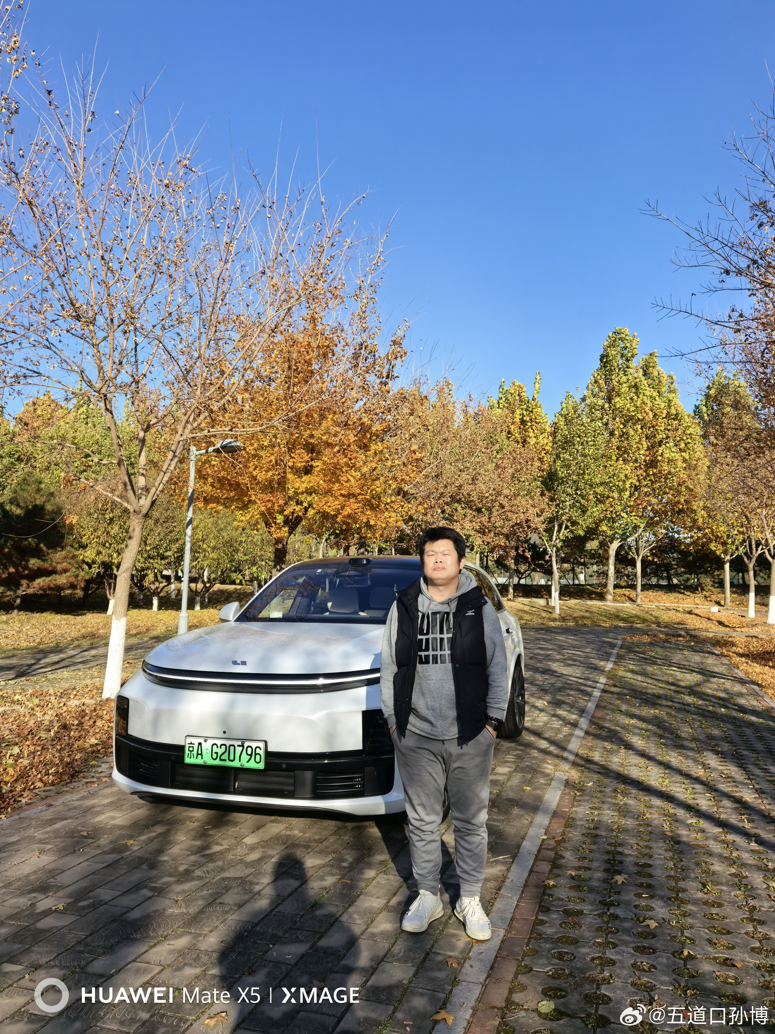 仅仅隔了一天，树叶子就掉光了。立冬这个节气就是贼拉准。​​​