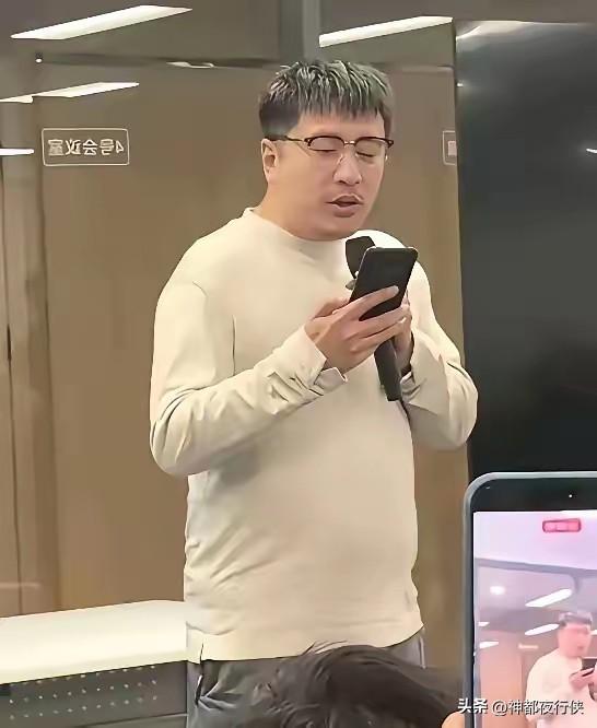 脑梗第五天。也是住院第五天。躺床上不动，张雪峰的不幸消息满屏。都说他吃的不好