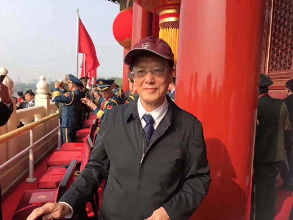 美俄都没攻克的世界难题，却被中国一老头突破，国家奖励1000万，他还一分