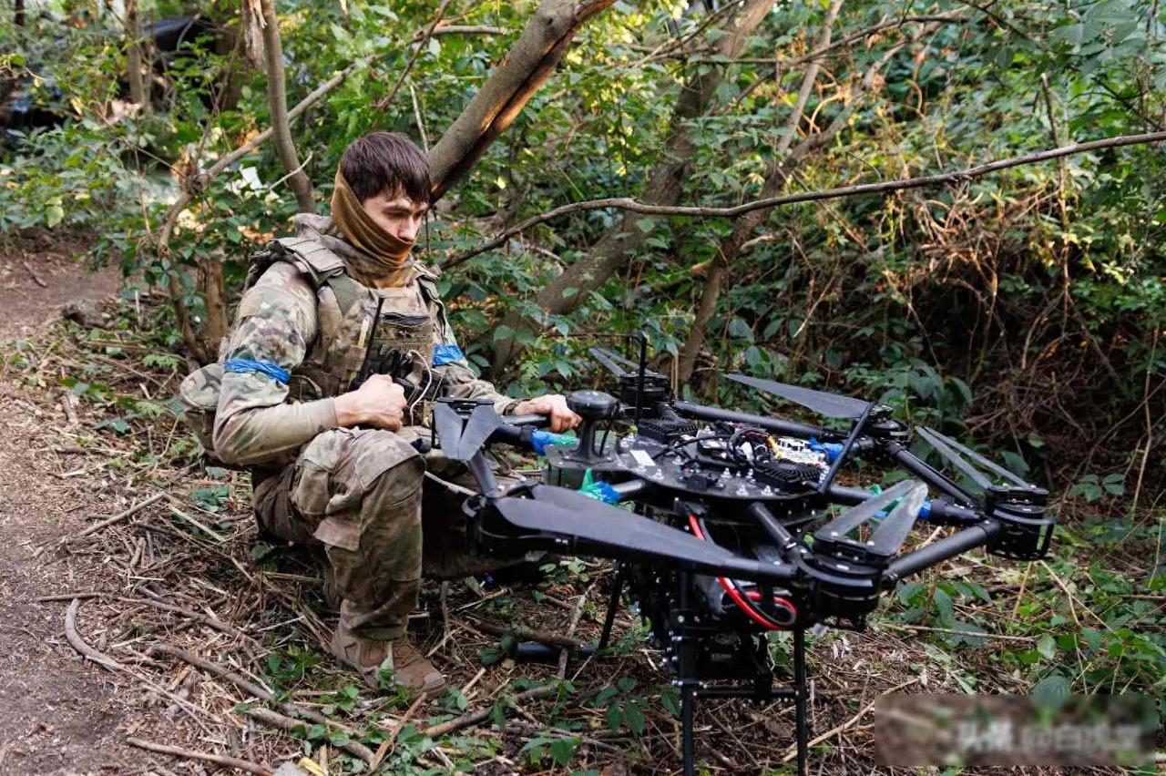 乌军喊赢了，俄军却推进了，战场真相让人心凉去年底乌军总司令西尔斯基提到，他们