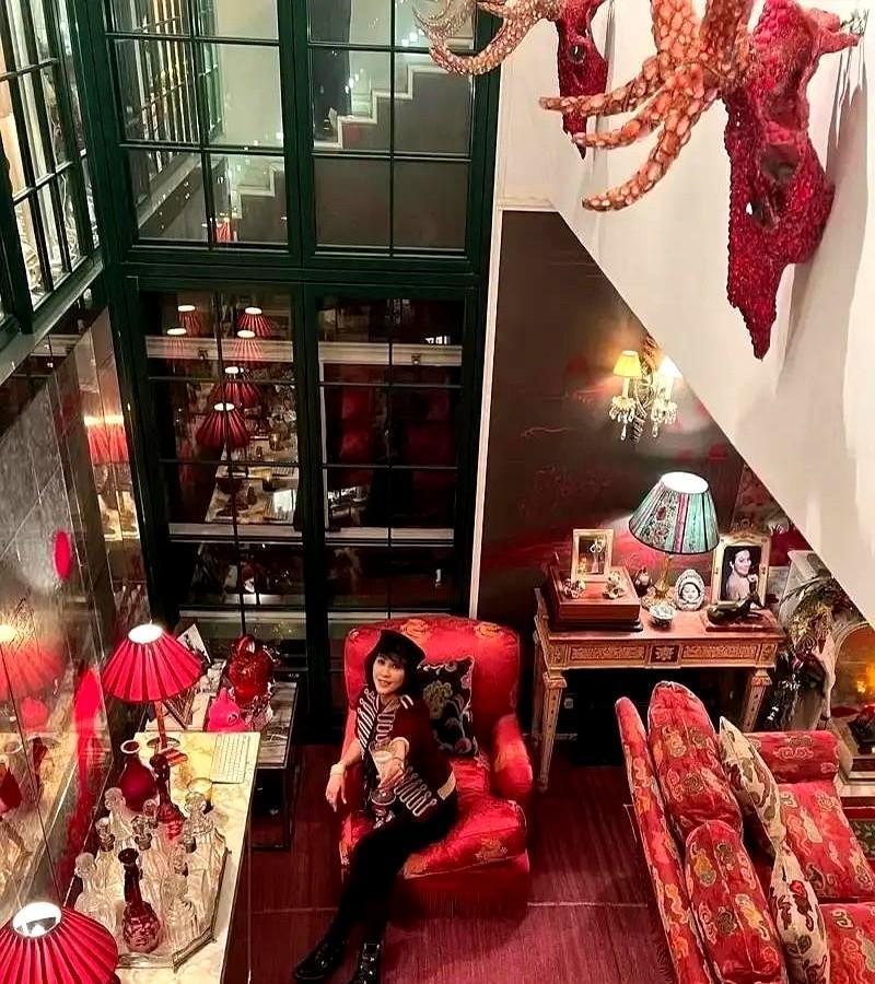 60岁的章小蕙，不喊单，一场直播卖了5000万！全场没一句“321上链接”，