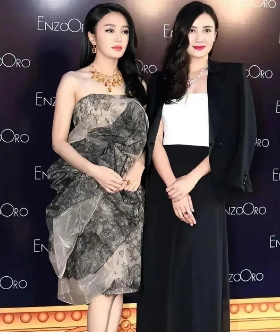 宋佳不知不觉成了很多医美女星的照妖镜了[滑稽笑]​