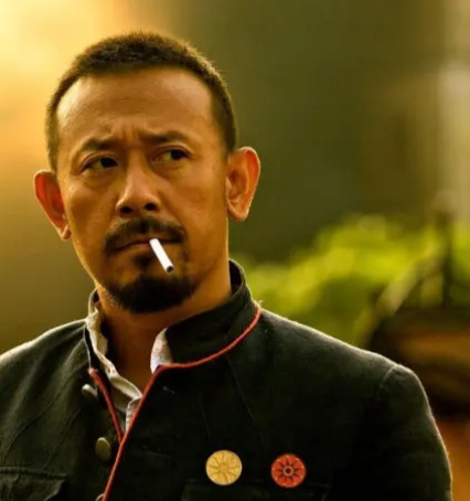 当年，姜文斥巨资拍《让子弹飞》，妻子周韵推荐了演员祖峰，却被姜文果断拒绝: