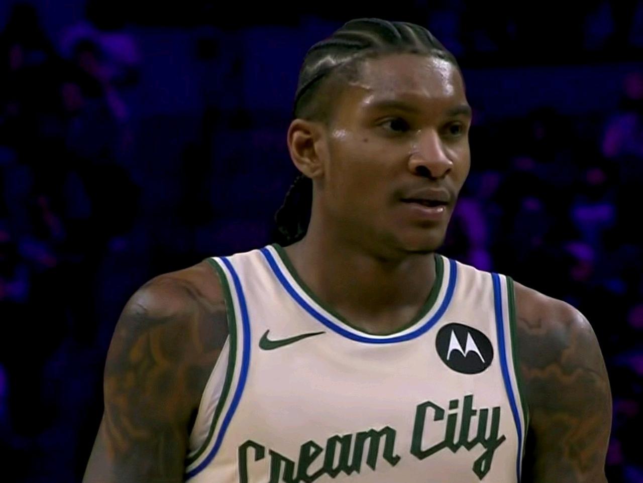 始终搞不明白：快船为何拿小波特换空气？最亏本的交易，没有之一……在雄鹿客场挑