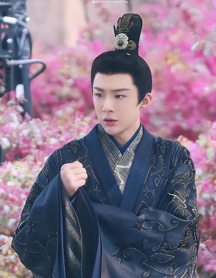 刘宇宁太绝了！从歌手到演员一路开挂，新剧《折腰》《珠帘玉幕》搭上宋祖儿、赵露思