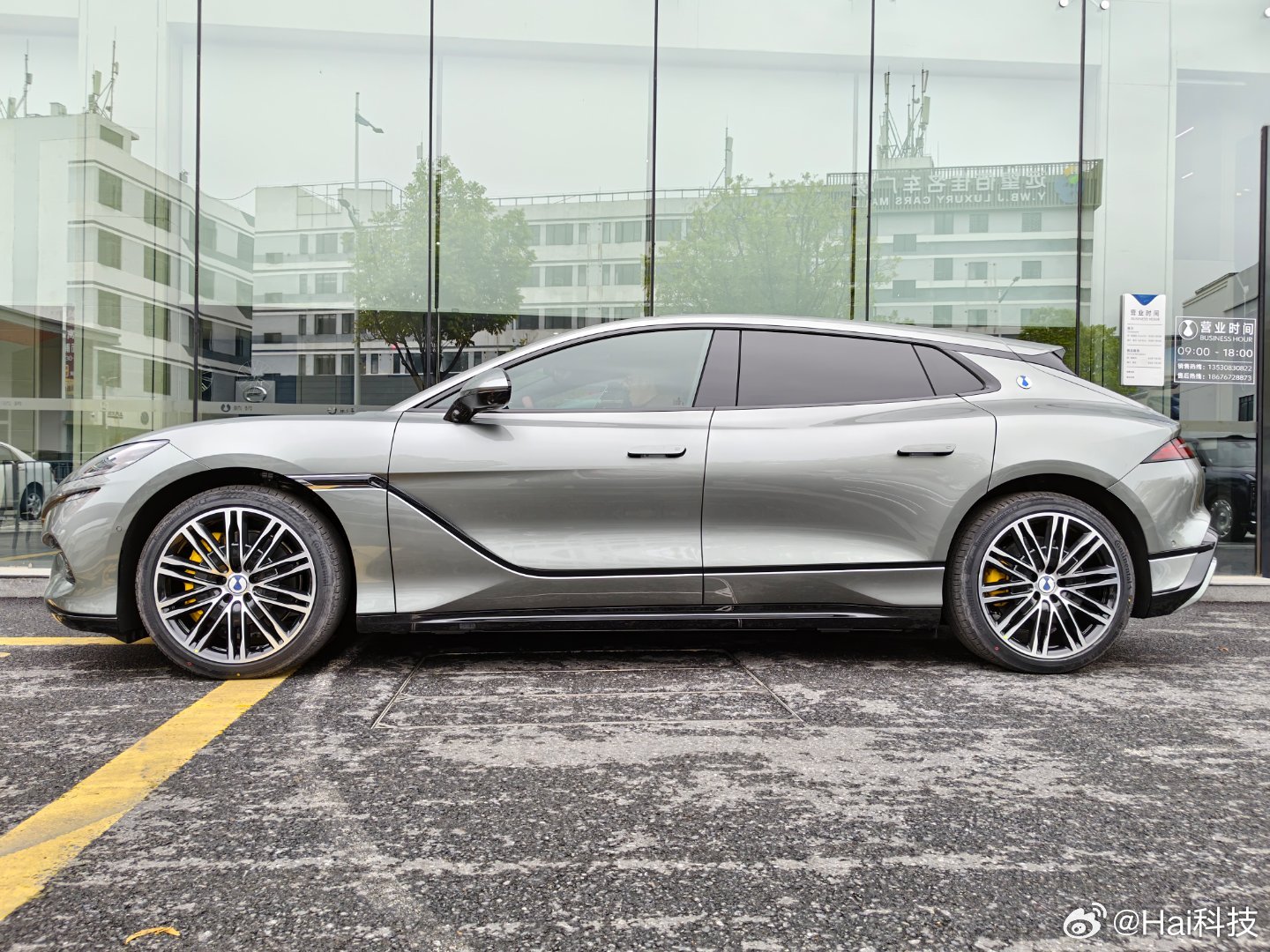 刚参加完比亚迪参观活动，无与伦比的震撼全新腾势Z9GT外观也给大家拍了图，帅爆