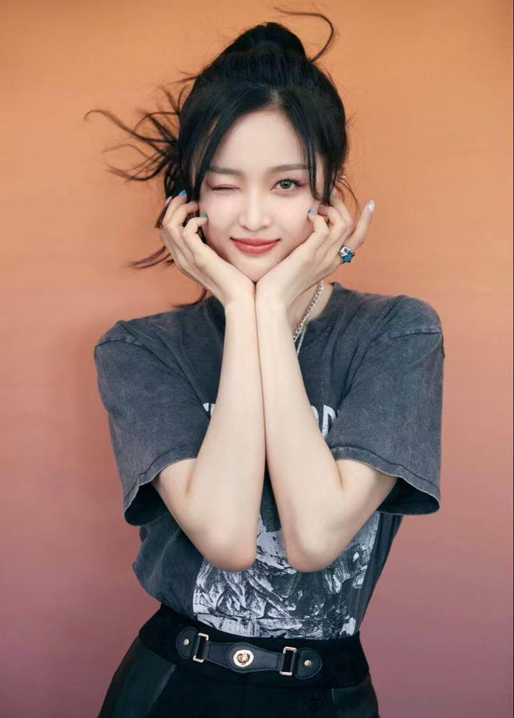 甜辣精灵--吴宣仪