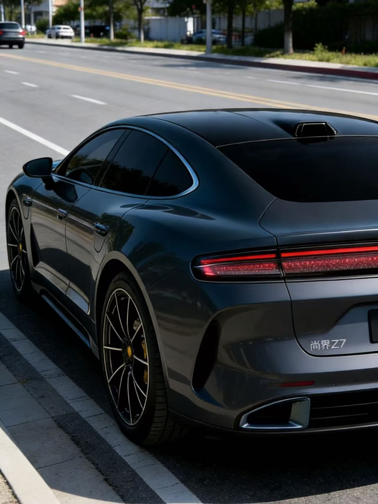 网友发了一张图，这个角度看，有点意思啊，和小米SU7有的一拼，20万价格可以，不