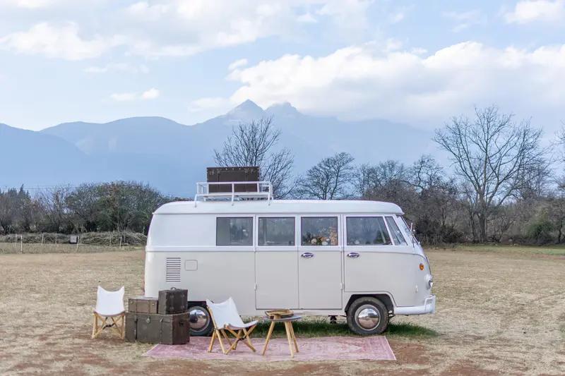 还有这种操作？沈阳某人直接买了两辆小面包，快报废那种，每辆才2000多块钱，直