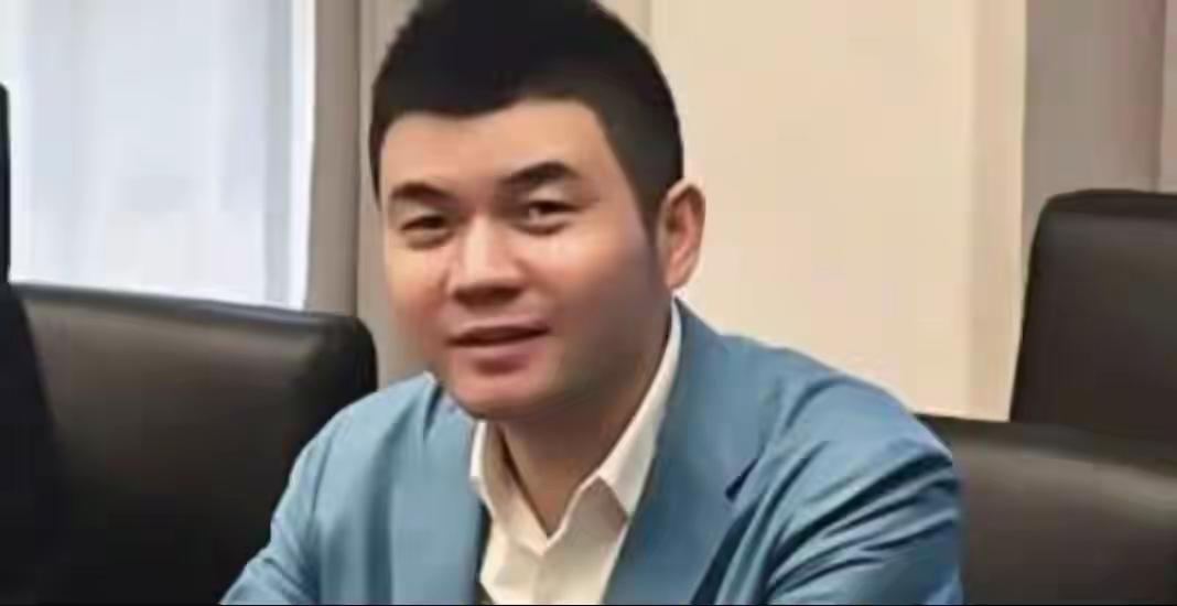据报道，太子集团胡小伟被遣送至美国。好多人可能不认识胡小伟，但“陈志”大家肯定